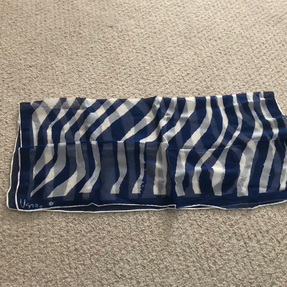 Vera scarf